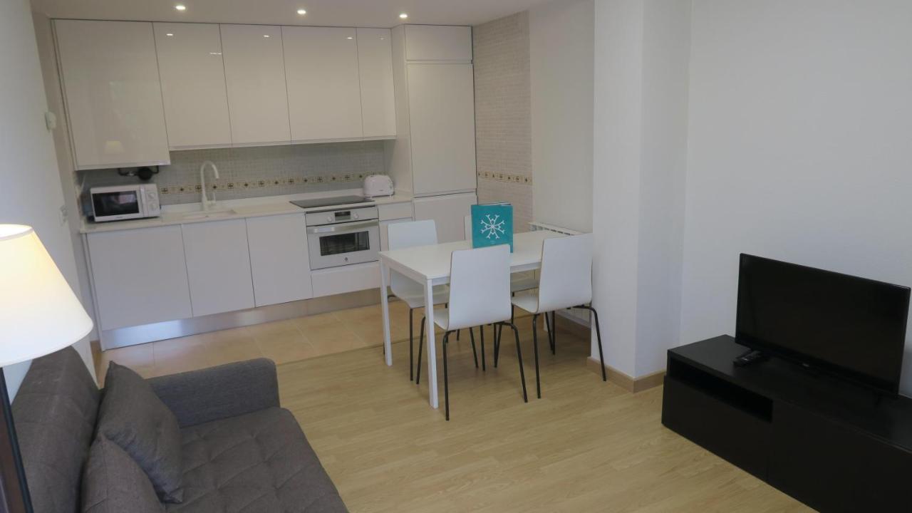 Apartamentos Palacio Azcarate Calle Calvario Эскарай Экстерьер фото